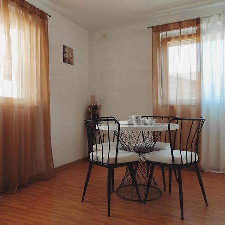 Apartman "Like At Home" Яйце Екстериор снимка