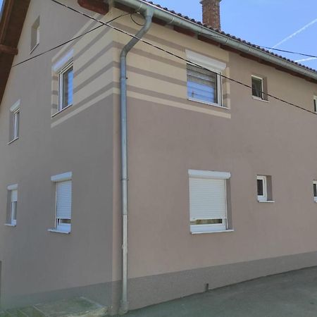 Apartman "Like At Home" Яйце Екстериор снимка
